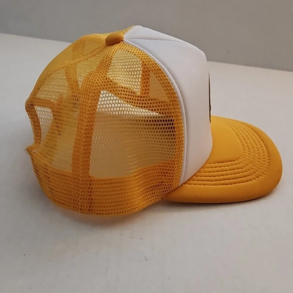 SMILEY Mesh Trucker Hat Yellow